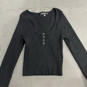 Black Ribbed Long Sleeve Top            Kendall and kylie top